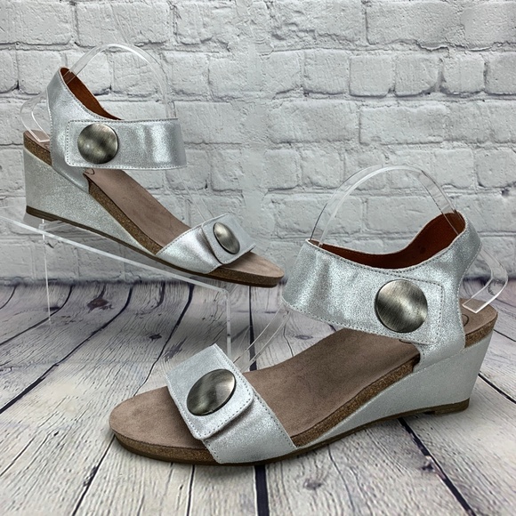 taos silver sandals
